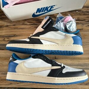 Jordan 1 Low Travis Scott Fragment ua 1/1 brand new in box with multiple laces